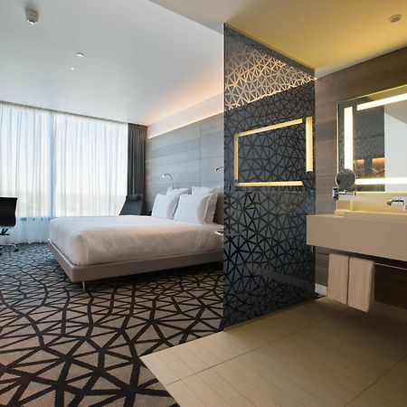 Pullman Sydney Airport Hotell Exteriör bild Deluxe Room