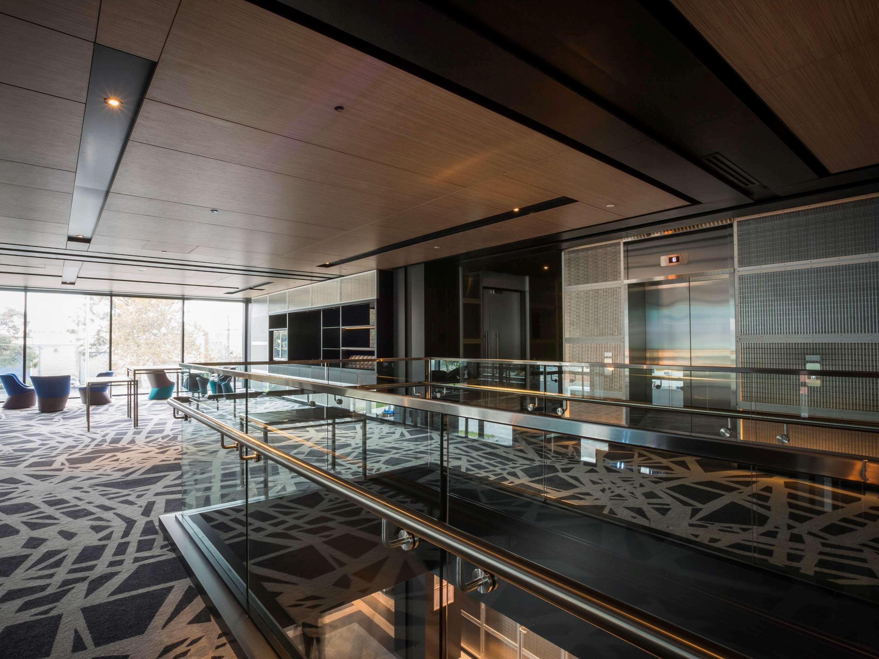 Pullman Sydney Airport Hotell Exteriör bild The interior of the lounge