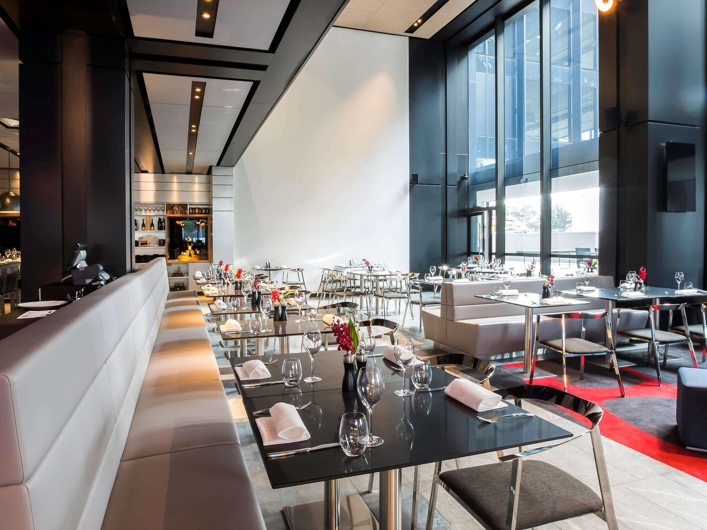 Pullman Sydney Airport Hotell Exteriör bild Restaurant