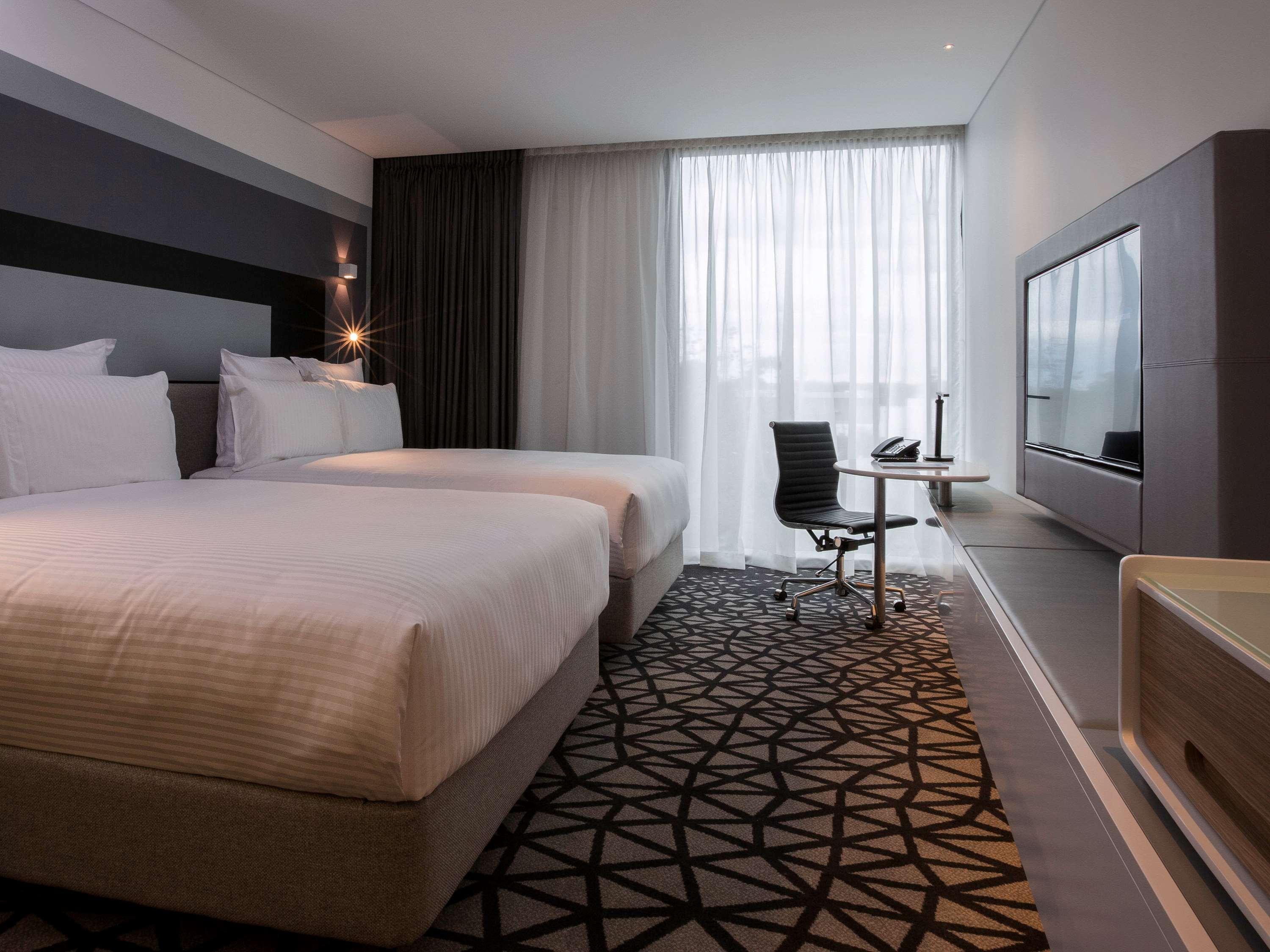 Pullman Sydney Airport Hotell Exteriör bild A room at the hotel
