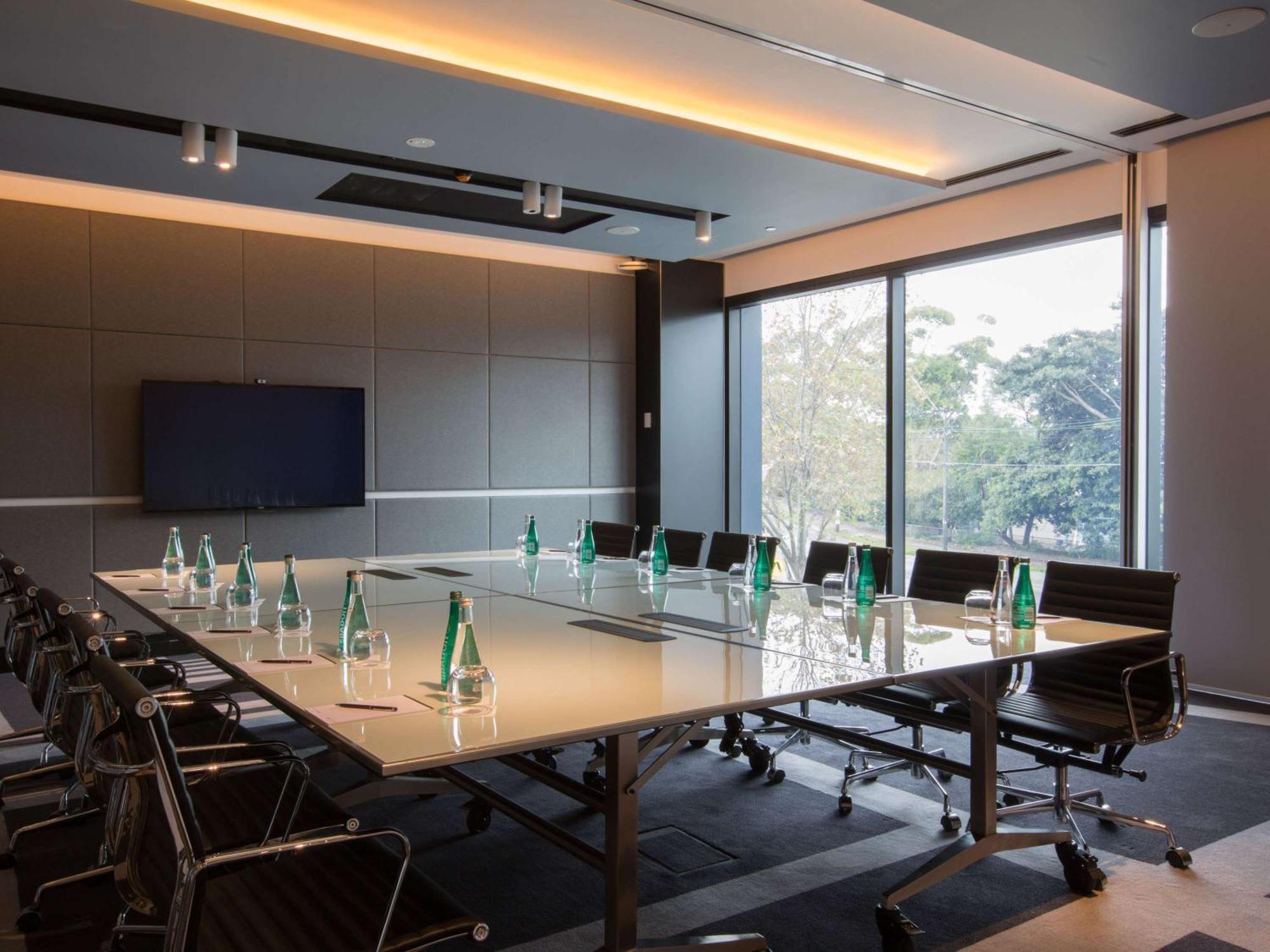 Pullman Sydney Airport Hotell Exteriör bild Meeting room